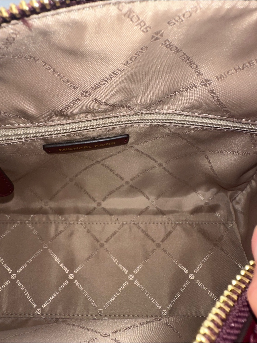 MICHAEL KORS TRAVEL MEDIUM DUFFLE SATCHEL SHOULDER BAG MK OXBLOOD + WALLET  AA26 - Picture 8 of 8